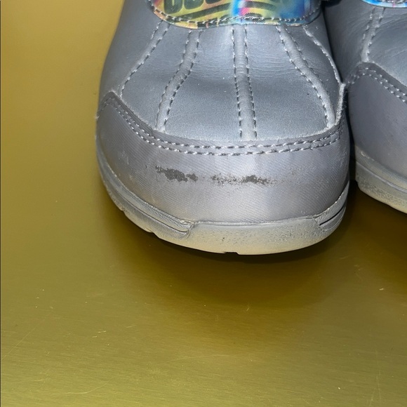 UGG Kids Boots in Gray and Rainbow LIKE NEW! Cosy grey lining. Durable sole. - Picture 5 of 7